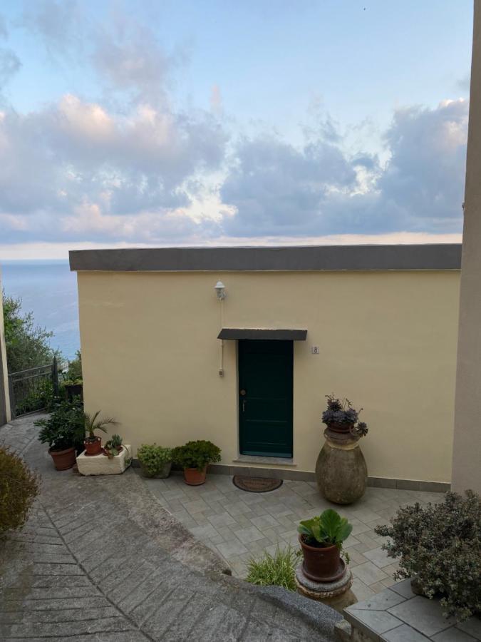 “Da Senso” Relax nel verde vista mare Finale Ligure Buitenkant foto